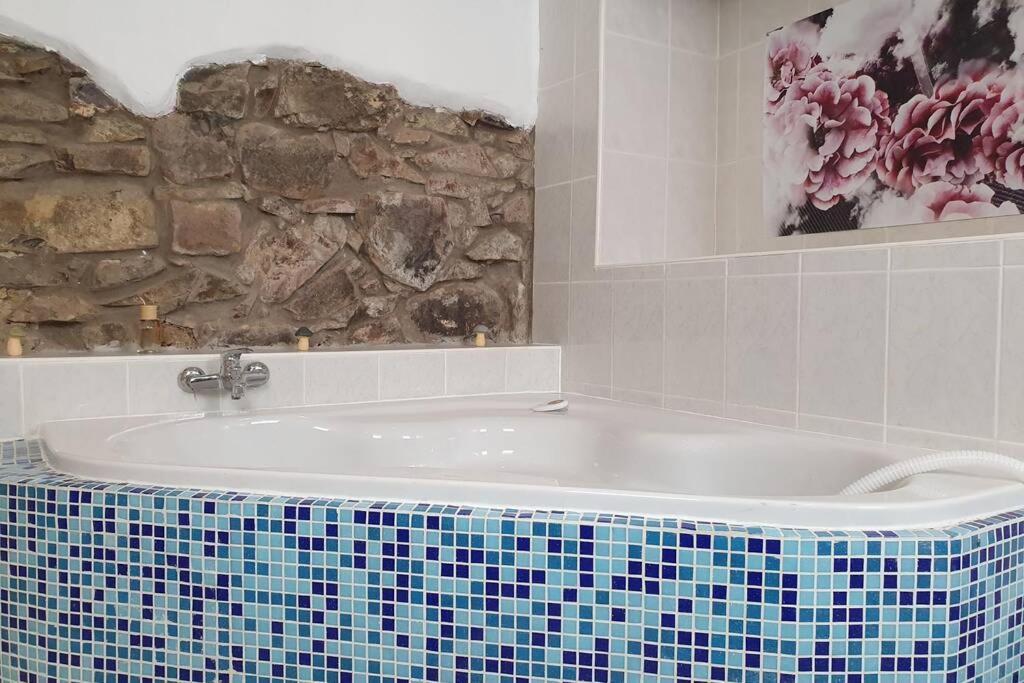 Stadtb,Burggleiberg,Whirlpool,2Xbad,3Zimmernetflix Villa Krofdorf-Gleiberg Bagian luar foto